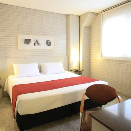 Hotel Confiance Batel-3
