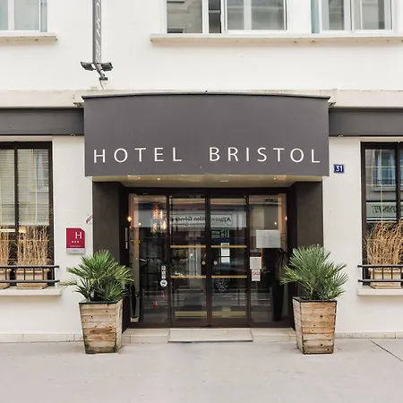 Le Bristol-3