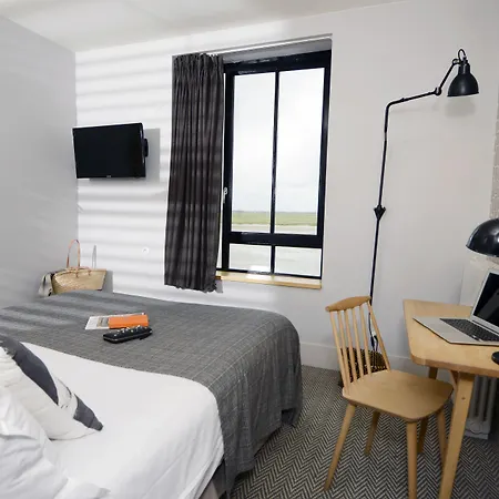 Hotel Les Pilotes-3