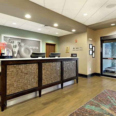 Hampton Inn & Suites Gulfport-2