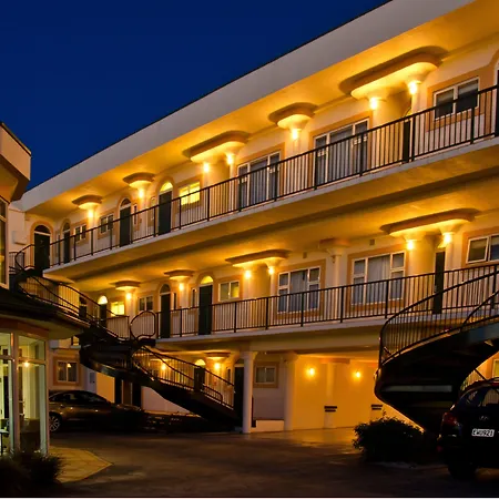 Beachfront Motel-3