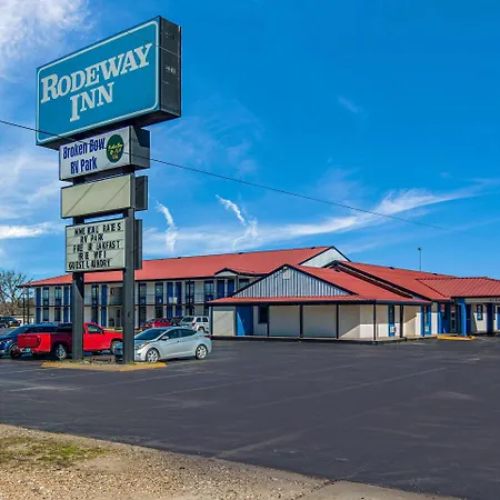 Rodeway Inn Broken Bow-Hochatown-3