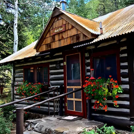 Pioneer Guest Cabins-2