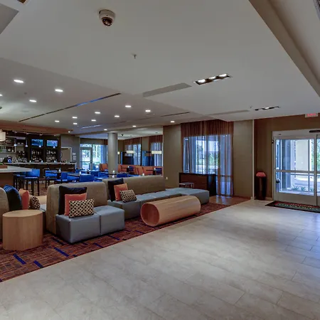Courtyard By Marriott Hammond-3