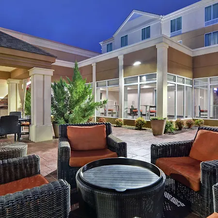 Hilton Garden Inn And Fayetteville Convention Center-2