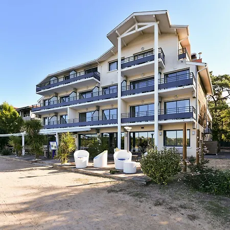Hotel Le Pavillon Bleu-2