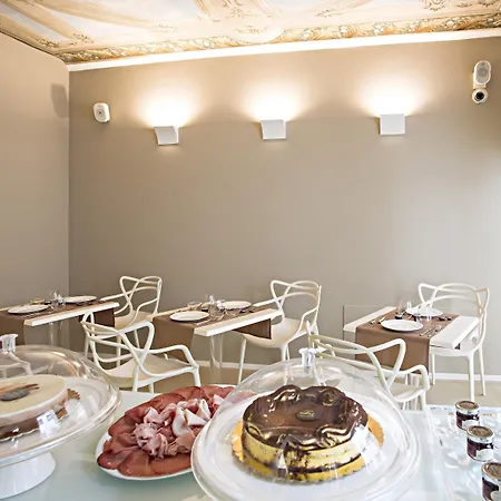 Borgoleoni 18 - Room&Breakfast-2