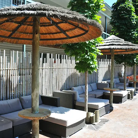 Commodore Resort-2