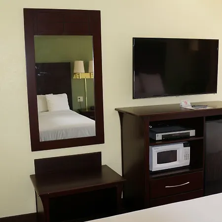 Regency Inn Pittsburg-3