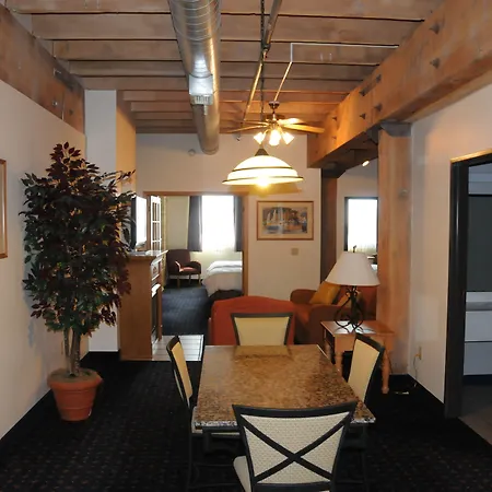 The Suites Hotel At Waterfront Plaza-2
