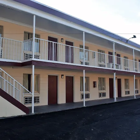 Fort Eustis Inn-3