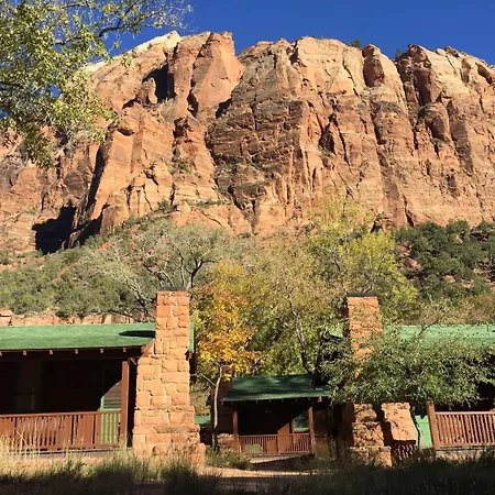 Zion Lodge-2
