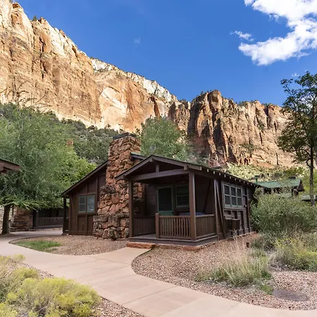 Zion Lodge-3