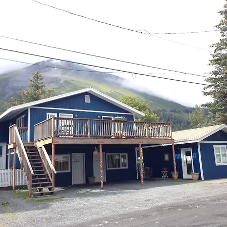 Sea Treasures Inn-2