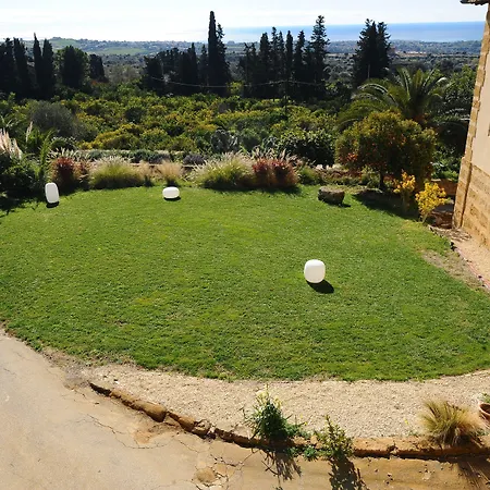 Villa La Lumia B&B Suites&Apartments-2