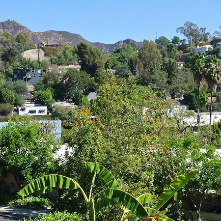 Bed And Breakfast In Hollywood Hills-3