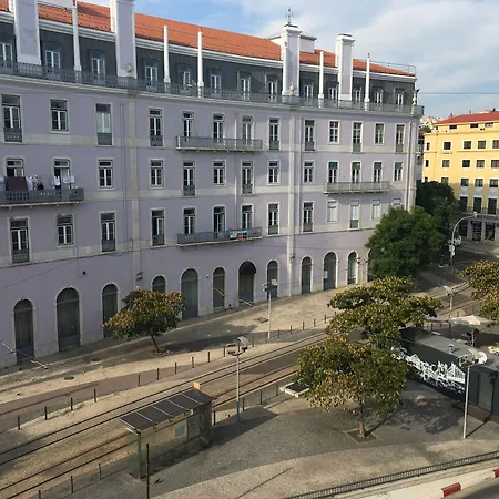 Lisbon Check-In Guesthouse-3