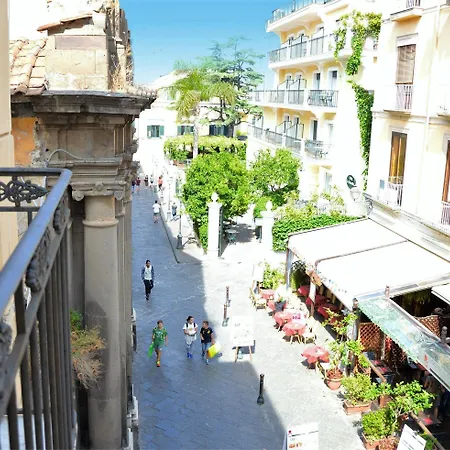 1878 Sorrento Guest House-3