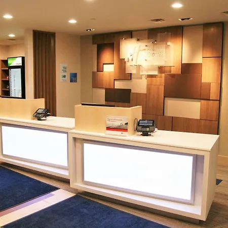 Holiday Inn Express & Suites Clarion By Ihg-2