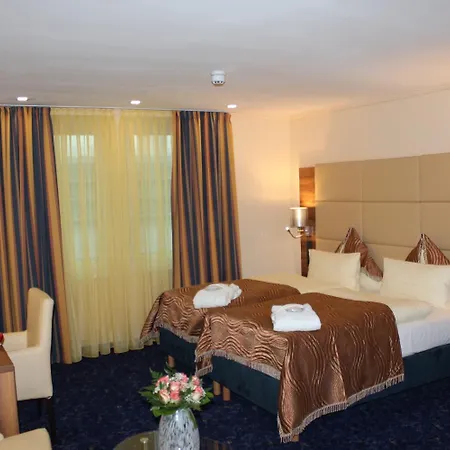 Grand Hotel Empire-2
