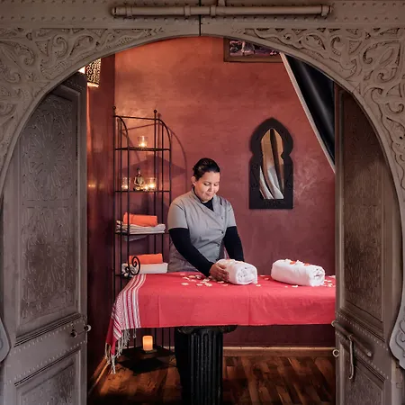 Riad Les Jardins D'Henia-3