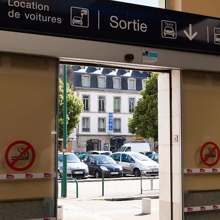 Hotel De La Gare-3