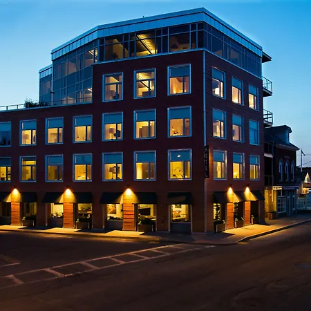 250 Main Hotel-3
