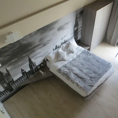 Hotel Seven Rooms-3