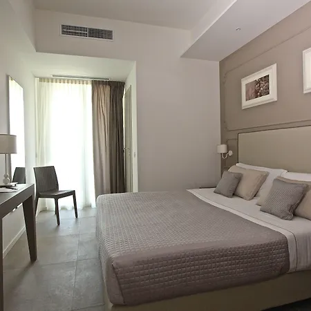 Hotel Ambassador-2