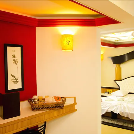 Omega Palace-3