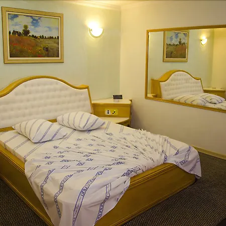Omega Palace-2