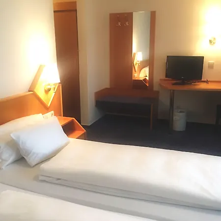 Hotel Hellers Twenty Four II -24H-Check-In--3