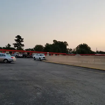 Dogwood Motel-2