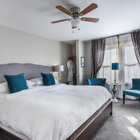 Wild Iris Inn-2