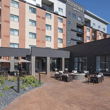 Courtyard By Marriott Mt. Pleasant At Central Michigan University-3