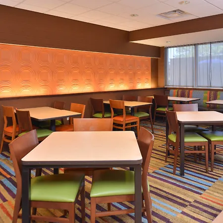 Fairfield Inn & Suites Farmington-3