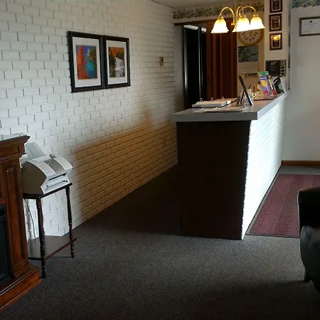 Brentwood Motor Inn-3