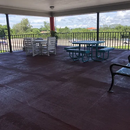 Sun Coast Inn-3
