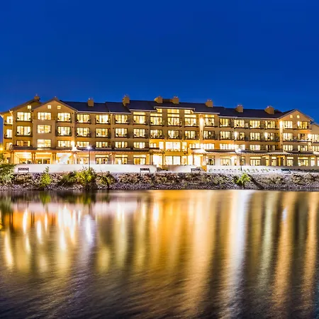 The Lodge At Columbia Point-3