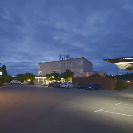 Hotel&Restaurant Figueres Parc-2