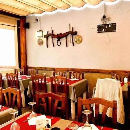Hostal Emporda-2