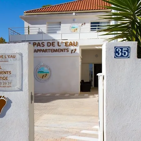 Appart'hôtel A Deux Pas de l'Eau-2