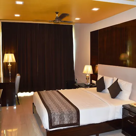 Hotel Calangute Central-3
