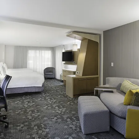 Courtyard By Marriott Ruston-3
