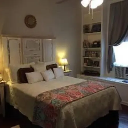Gardensong Guest House-2