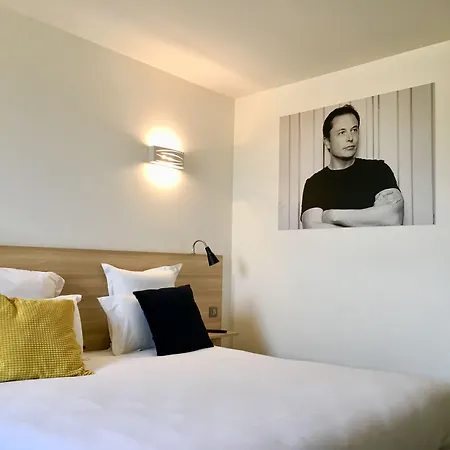 Brit Hotel Martigues Nord-3
