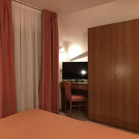 Hotel Touring-3