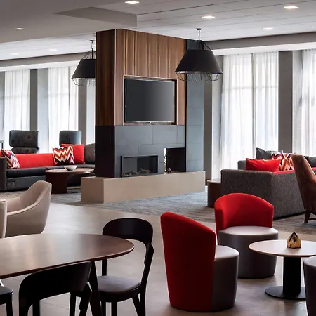 Courtyard By Marriott Pullman-3