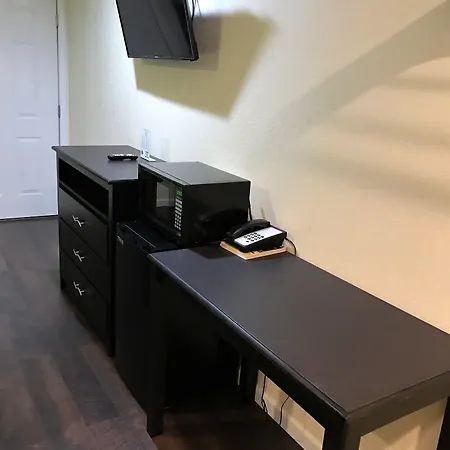 Budget Inn-3