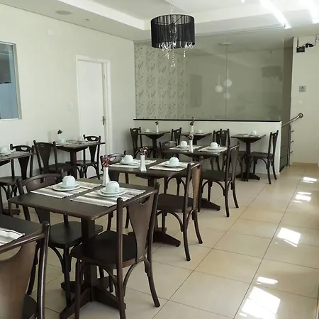 Hotel Astória Maringá-3